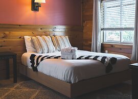 Wolfjaw Lodge
