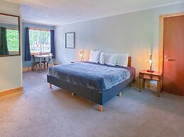 Wanderoo Lodge