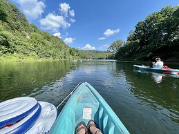 Wanderoo Lodge