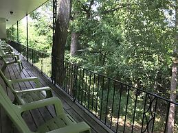 Wanderoo Lodge