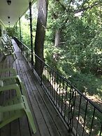 Wanderoo Lodge