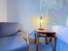 Wanderoo Lodge