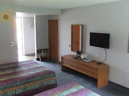 Swan Inn Motel