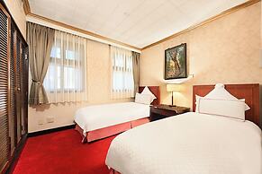 Alishan Hotel