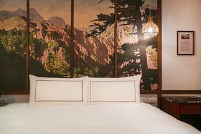 Alishan Hotel