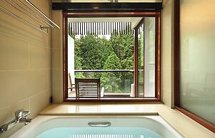 Alishan Hotel