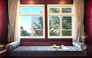 Alishan Hotel