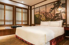 Alishan Hotel