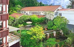 Alishan Hotel
