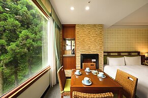 Alishan Hotel