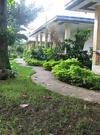 Lapu Lapu Cottages and Restaurant