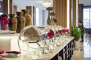 Muong Thanh Grand Cua Lo Hotel