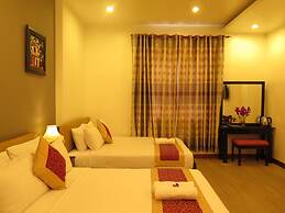 Sunflowers Hotel