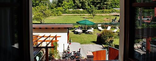 B&B Il Giardino dei Poeti and Apartaments
