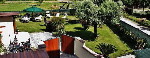 B&B Il Giardino dei Poeti and Apartaments