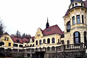 Rubezahl Marienbad Luxury Historical Castle Hotel & Golf - Castle Hote