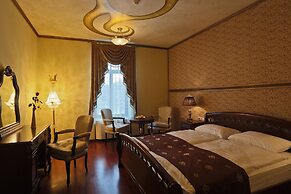 Rubezahl Marienbad Luxury Historical Castle Hotel & Golf - Castle Hote