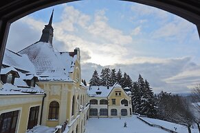 Rubezahl Marienbad Luxury Historical Castle Hotel & Golf - Castle Hote