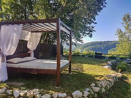 Etno Garden Exclusive