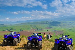 Cayley Mountain Resort