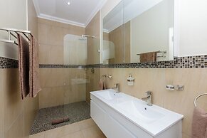 Cayley Mountain Resort