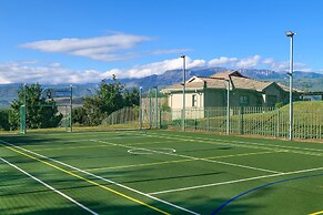 Cayley Mountain Resort