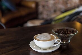 Cayley Mountain Resort