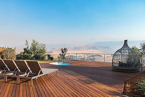 Cayley Mountain Resort