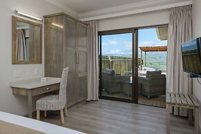 Cayley Mountain Resort