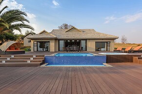 Cayley Mountain Resort