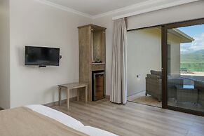 Cayley Mountain Resort