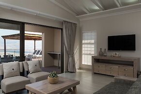 Cayley Mountain Resort