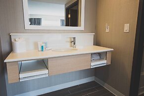 Hampton Inn & Suites by Hilton Bolton