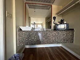 Travelodge by Wyndham Reno Downtown