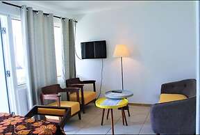 Bungalow Beach Hotel