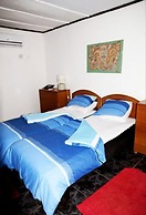 Bungalow Beach Hotel