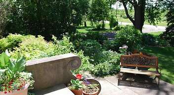 HeatherCroft Bed and Breakfast