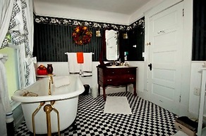 3rd Street Nest Bed & Breakfast