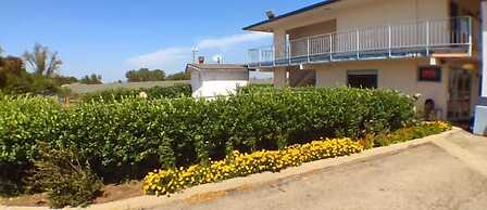 Travelers Inn Topeka