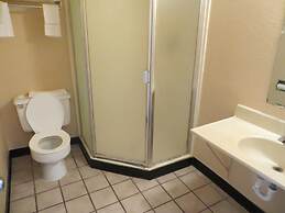 Travelers Inn Topeka