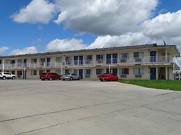 Travelers Inn Topeka