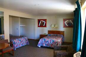 Travelers Inn Topeka