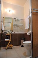 Culture Crossroads Inn