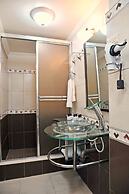 Culture Crossroads Inn