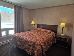 The Village Inn Motel