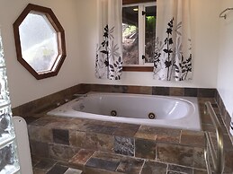 Volcano Acres Ranch B&B