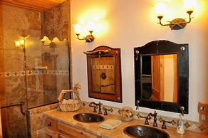 Elktrace Bed & Breakfast