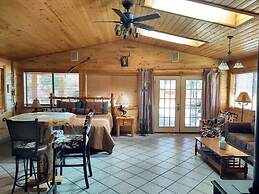 Elktrace Bed & Breakfast