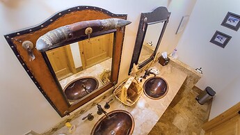 Elktrace Bed & Breakfast