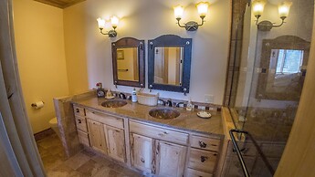 Elktrace Bed & Breakfast